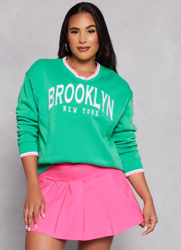 City Graphic V Neck Pullover Sweatshirt